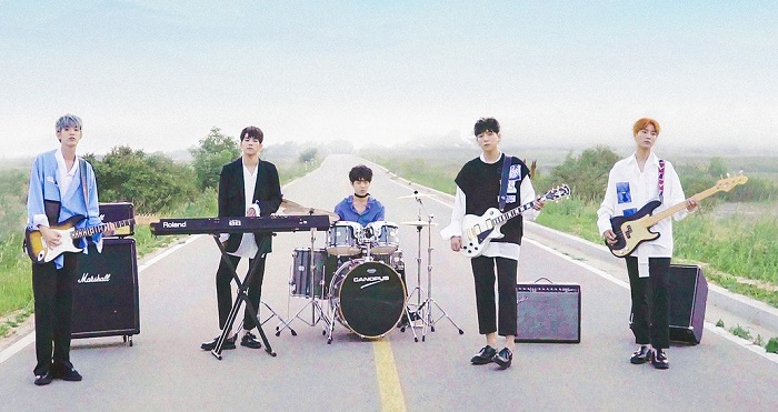 その他 hello artist music day 90 Song Review: DAY6 – Hi Hello – The Bias List // K-Pop Reviews
