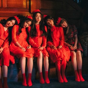 Buried Treasure: Red Velvet –&nbsp;Look