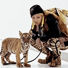 Random Shuffle Review: G-Dragon – One Of A&nbsp;Kind