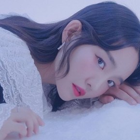 Song Review: Younha – Dark&nbsp;Cloud