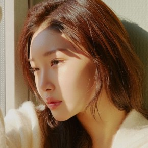 Song Review: Chungha – Everybody&nbsp;Has