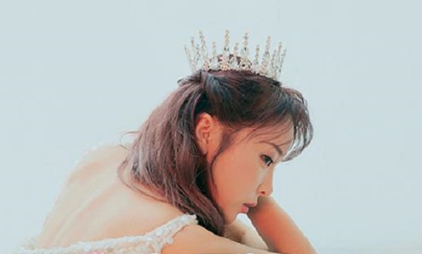 Song Review: Hong Jin Young – Love Is Like A Petal – The Bias List