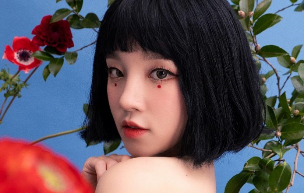 (G)I-DLE solo YUQI ウギ everline ヨントン 6枚 Song Review: Yuqi ((G)I-DLE) – Giant – The Bias List // K-Pop