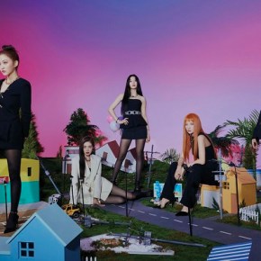 Buried Treasure: Red Velvet –&nbsp;Pose