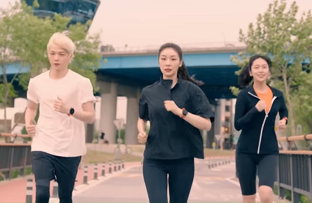 Kang Daniel, Yujin (IVE) - Move Like This (feat. Yuna Kim)