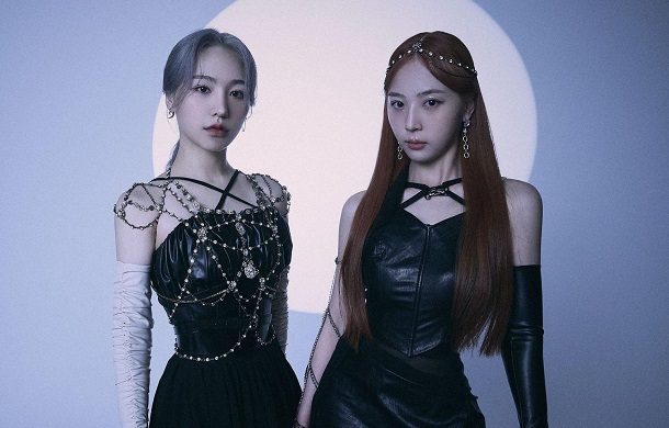 PRIMROSE REVIVAL Album [CD Versione] + Vantaggi Esclusivi BolsVos: Planner E Adesivi Digitali K-POP, Certificato Hanteo E Gaon