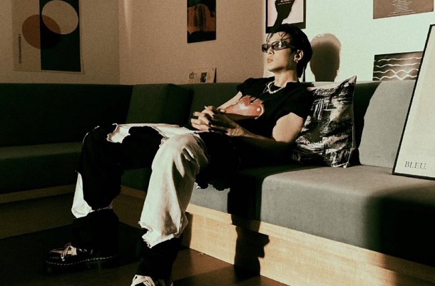 Bobby - Drowning (ft. Sole)