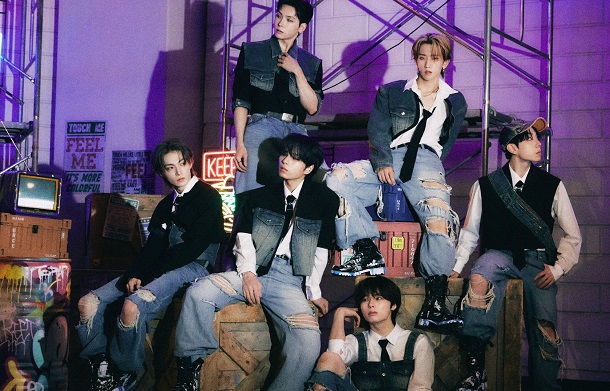 E'Last - Kiss Me Baby