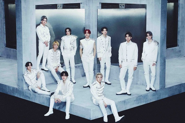 Treasure - B.O.M.B (Kaboom ver.)