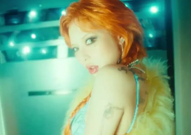 HyunA - Attitude