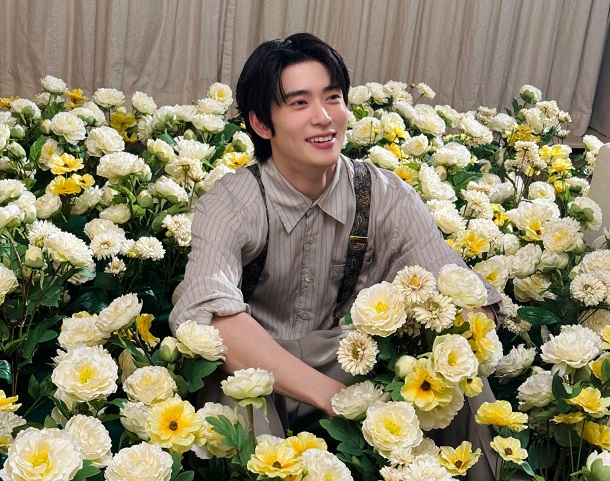 Jaehyun - Dandelion &amp; Roses