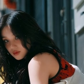 Song Review: Yuqi ((G)I-DLE) – Radio&nbsp;(Dum-Dum)