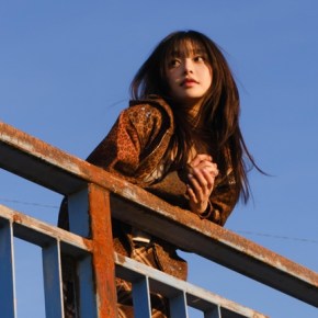 Song Review: Chuu – Only Cry In The&nbsp;Rain